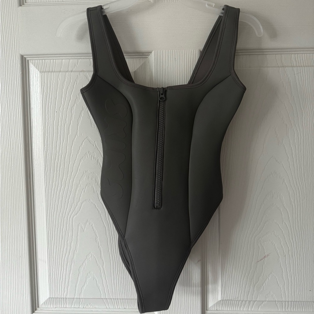 SKIMS RUBBERIZED SWIM
